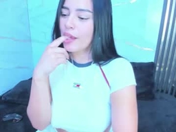 Lucy_Brunno profile