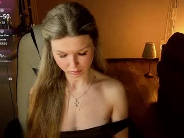 Mia_Mils
